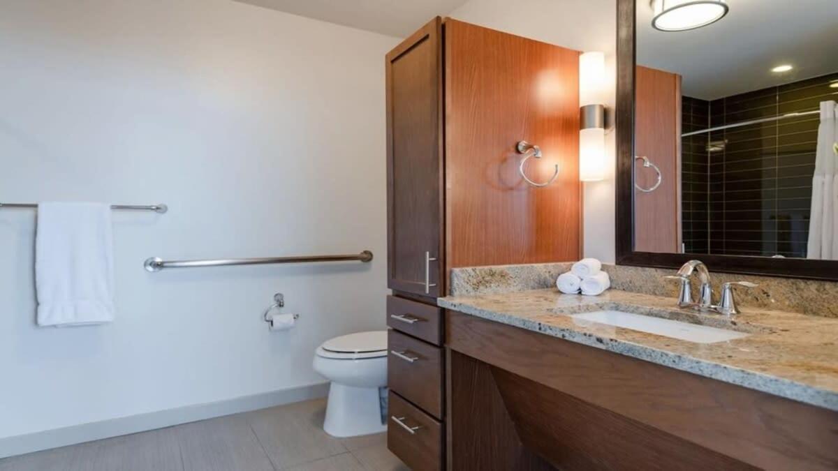 26Th Fl Bold Cozysuites With Pool, Gym Dallas Exterior photo